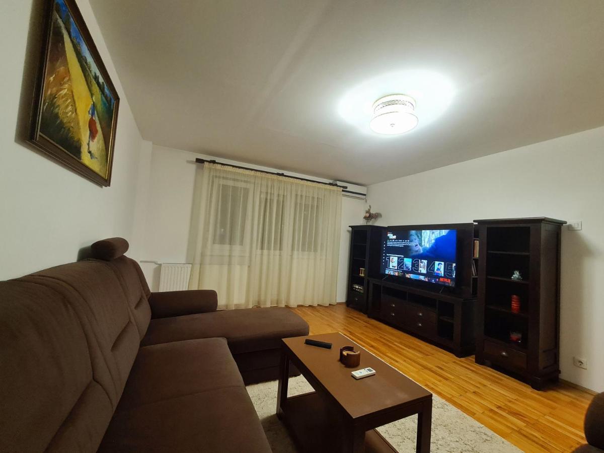 Clasic Apartment Nufarul Gran Varadino Esterno foto